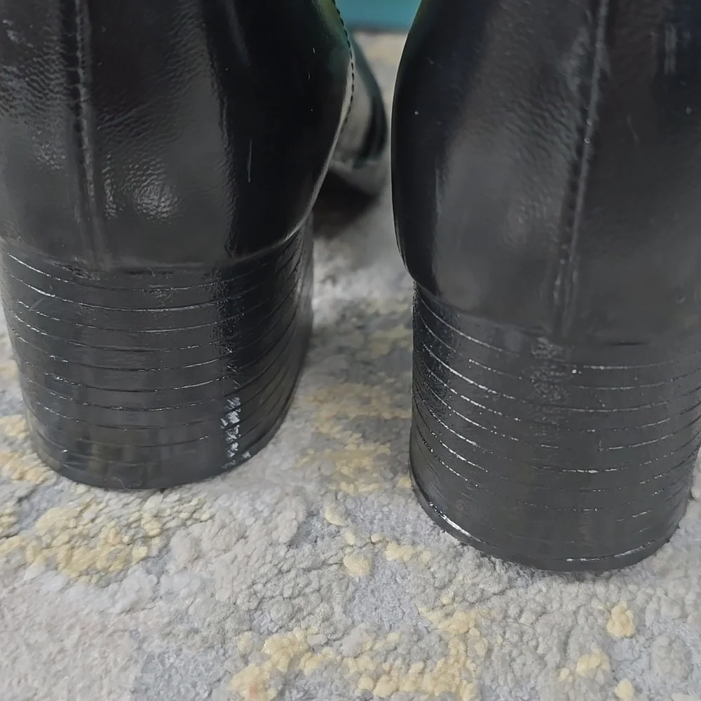 Retro Glossy Rubber Boots with Faux Sherpa Lining Women's Size 7